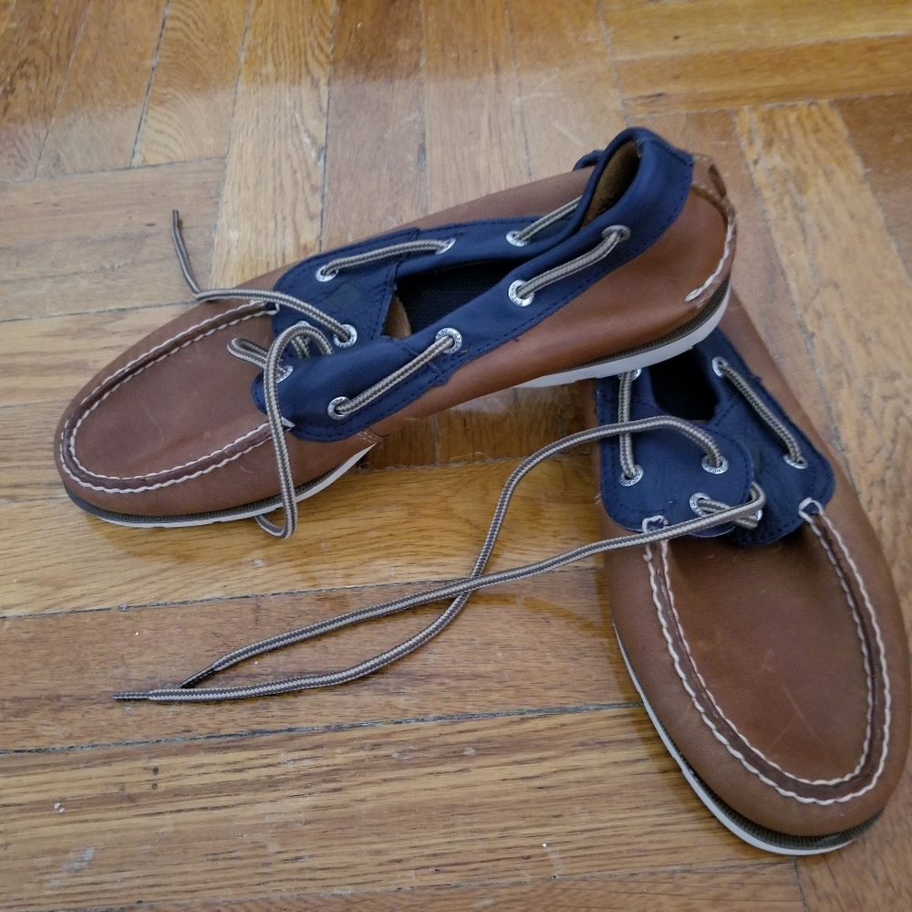 Shoes - Picture 4 of 4